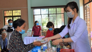 Xây dựng thông tư mới quy định hỗ trợ thuốc miễn phí