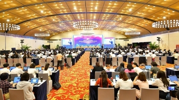 Khai mạc Diễn đàn Kinh tế - Xã hội Việt Nam 2022: Củng cố nền tảng kinh tế vĩ mô, thúc đẩy phục hồi và phát triển bền vững