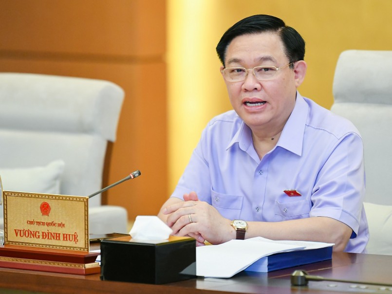 Chủ tịch Quốc hội Vương Đình Huệ phát biểu tại phiên họp