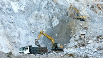 Bắc Giang: Khai thác khoáng sản vượt công suất cho phép, Công ty TNHH MTV Vĩnh Long bị phạt 565 triệu đồng