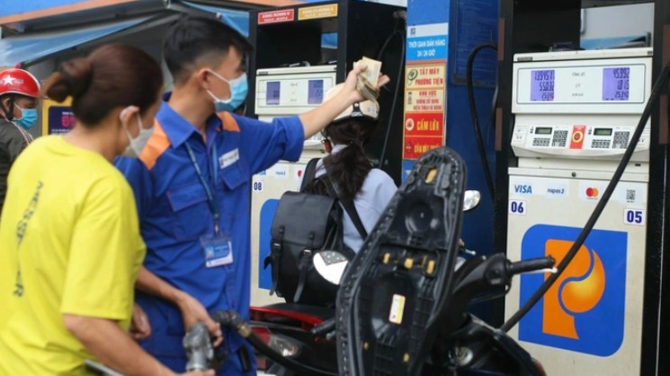 Đề xuất giảm 50% thuế tiêu thụ đặc biệt đối với xăng và 50% thuế GTGT với xăng, dầu