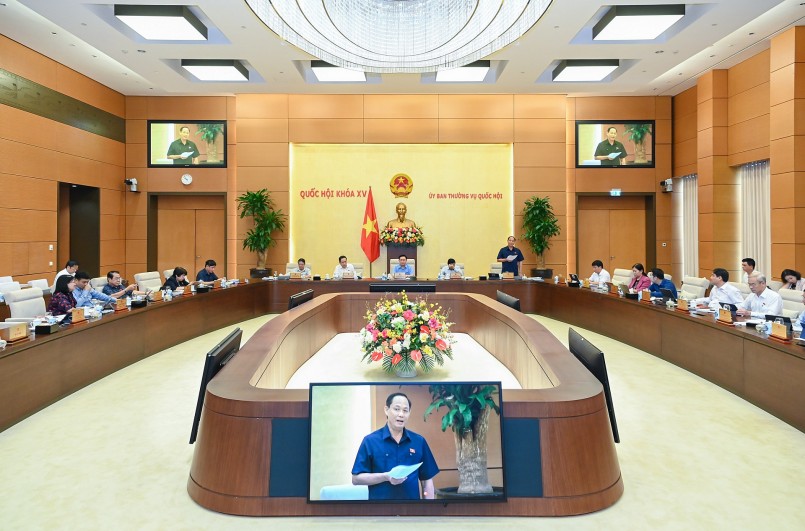 Toàn cảnh Phiên họp