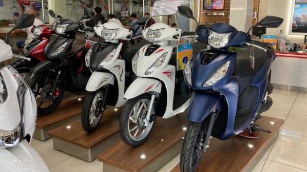 Honda Vision cuối tháng 9/2022 “tăng giá”