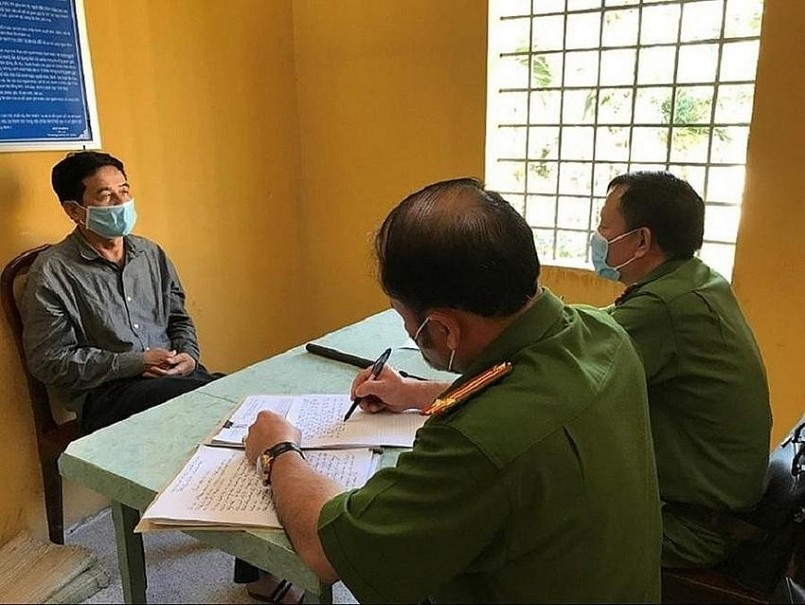 Bị can Phan Thanh Hữu làm việc với cơ quan chức năng