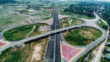 Thủ tướng chỉ thị đẩy mạnh phân bổ kế hoạch đầu tư công trung hạn giai đoạn 2021 - 2025