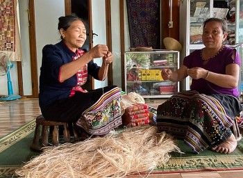 Thổ cẩm tơ chuối - Tôn vinh giá trị văn hóa bản địa