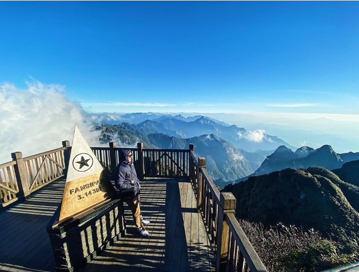 Fansipan với độ cao 3.143 mét được mệnh danh là nóc nhà Đông Dương