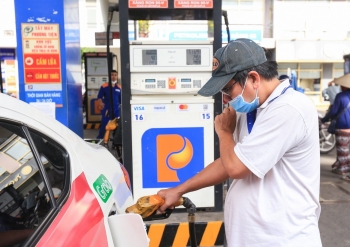 Ngày mai 11/10, giá xăng có thể tăng 300 đồng/lít