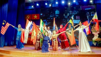 Tìm hiểu kiến thức văn hóa, xã hội,... qua cuộc thi Vòng quanh Đông Nam Á