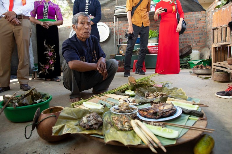 Nghi lễ truyền thốn được truyền từ đời này sang đời khác