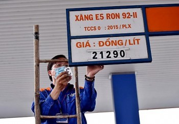 Giá xăng tăng nhiều cửa hàng kinh doanh vẫn ngưng hoạt động