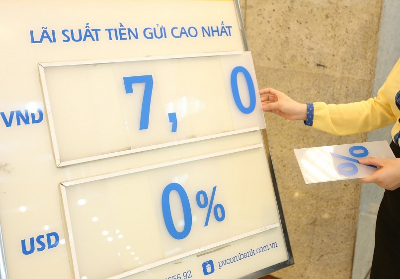 Lãi suất ngân hàng có thời điểm vượt 10%,