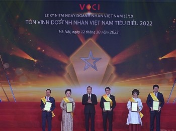 Doanh nhân Việt Nam vững mạnh vì quốc gia hùng cường