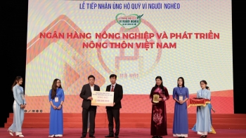 Agribank ủng hộ 2 tỷ đồng Quỹ “Vì người nghèo” và an sinh xã hội thành phố Hà Nội