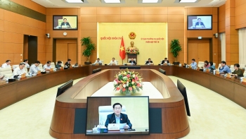 Lấy chất lượng của Kỳ họp làm chính và tiết kiệm tối đa thời gian