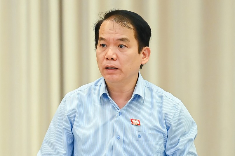 Chủ nhiệm Ủy ban Pháp luật Hoàng Thanh Tùng phát biểu tại phiên họp