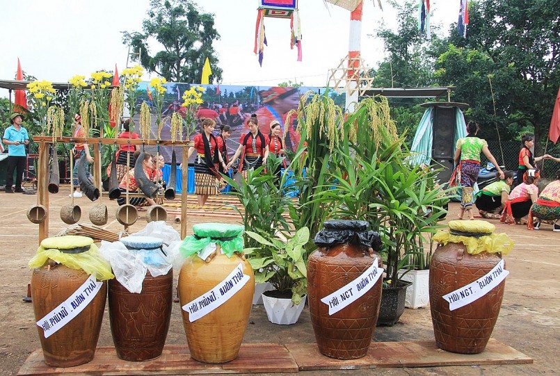 nhiều lễ vật được chuẩn bị rất chu đáo