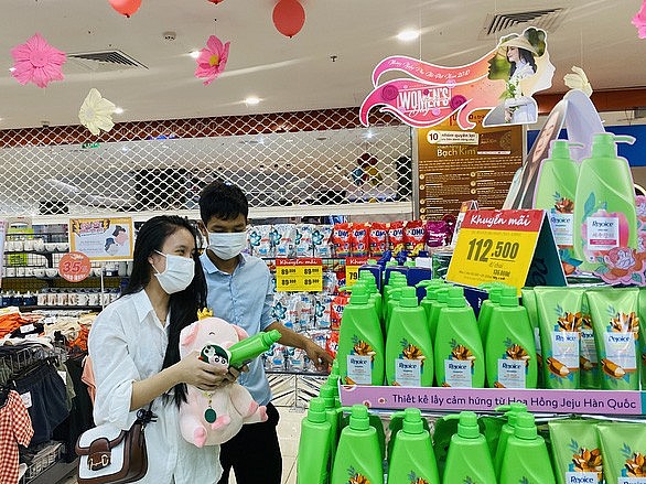 Thị trường quà tặng 20/10 bắt đầu nhộn nhịp, các nhãn hàng “đua nhau” khuyến mại