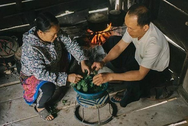 Cuộc sống đơn sơ, mộc mạc ở bản Hang Táu. Cuộc sống đơn sơ, mộc mạc ở bản Hang Táu.