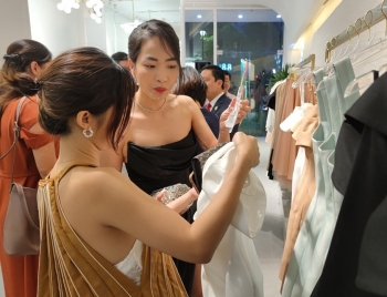 May 10 ra mắt Thương hiệu thời trang nữ cao cấp DeTheia
