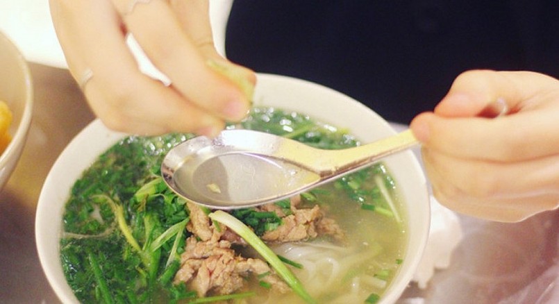 Vắt chanh không ảnh hưởng đến chất lượng của phở.