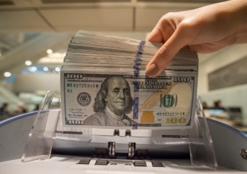 Giá USD ngân hàng tăng mạnh, lên mức 24.500 đồng