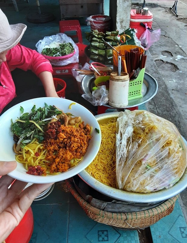 Về xứ Huế thưởng thức 4 món bún lừng danh