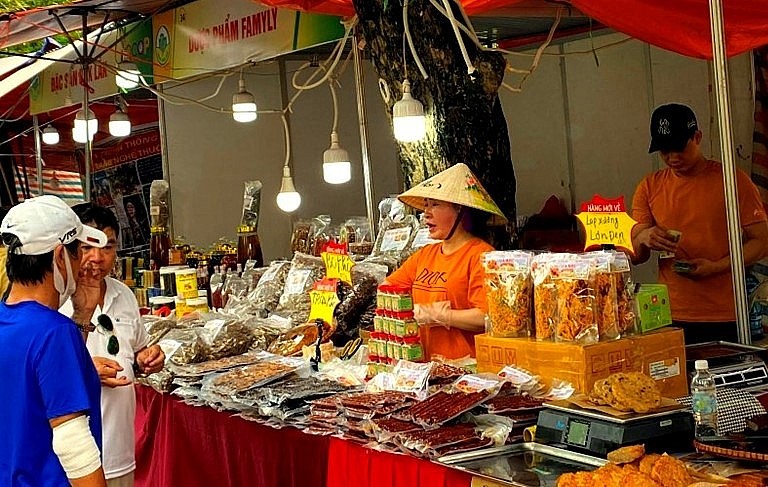 Thành phố Hà Nội là địa phương tiên phong trong cả nước sử dụng kênh mạng xã hội TikTok làm kênh tiêu thụ sản phẩm OCOP. Thành phố Hà Nội là địa phương tiên phong trong cả nước sử dụng kênh mạng xã hội TikTok làm kênh tiêu thụ sản phẩm OCOP.