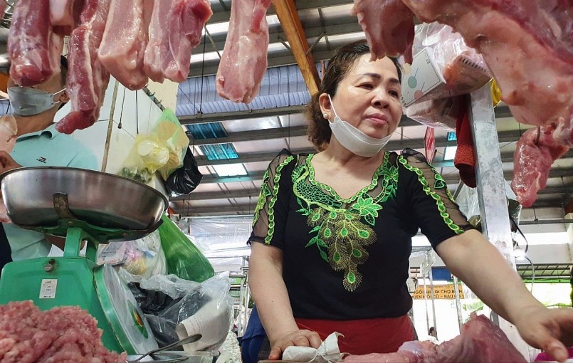 Giá heo hôm nay tăng giảm thất thường.