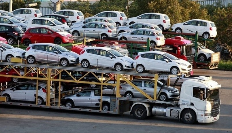 Trong 6 tháng đầu năm, do thiếu hụt nguồn cung, lượng ôtô nhập khẩu về Việt Nam giảm mạnh.