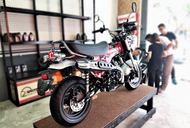 Honda Dax ABS gây choáng ngợp tại Việt Nam với 200 đồ chơi nổi bật Honda Dax ABS gây choáng ngợp tại Việt Nam với 200 đồ chơi nổi bật