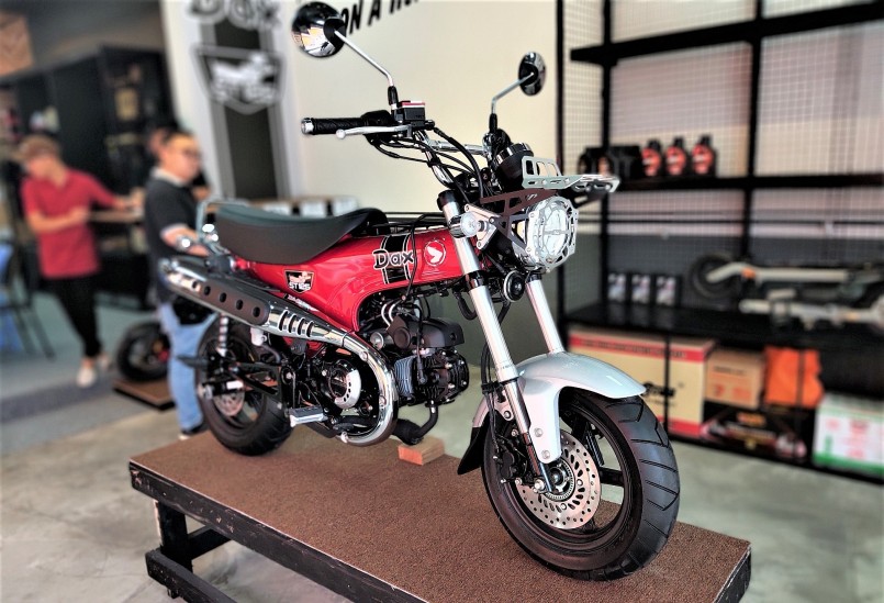 Honda Dax ABS gây choáng ngợp tại Việt Nam với 200 đồ chơi nổi bật Honda Dax ABS gây choáng ngợp tại Việt Nam với 200 đồ chơi nổi bật