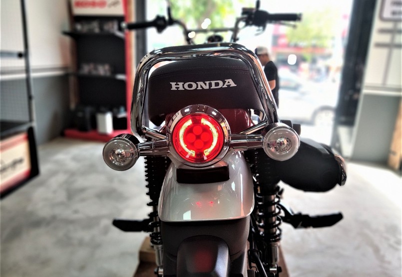 Honda Dax ABS gây choáng ngợp tại Việt Nam với 200 đồ chơi nổi bật Honda Dax ABS gây choáng ngợp tại Việt Nam với 200 đồ chơi nổi bật