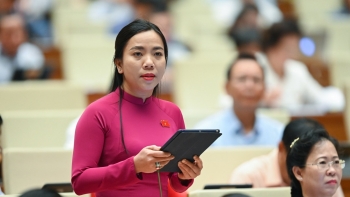 Cần chính sách đãi ngộ đặc biệt cho cán bộ ngành y