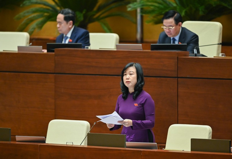 Bộ trưởng Bộ Y tế Đào Hồng Lan phát biểu giải trình Bộ trưởng Bộ Y tế Đào Hồng Lan phát biểu giải trình