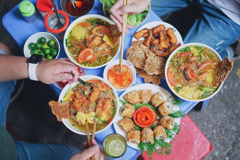 Hà Nội được ví như thiên đường ẩm thực. Món ăn Hà Nội luôn hấp dẫn, mùa nào thức đó.