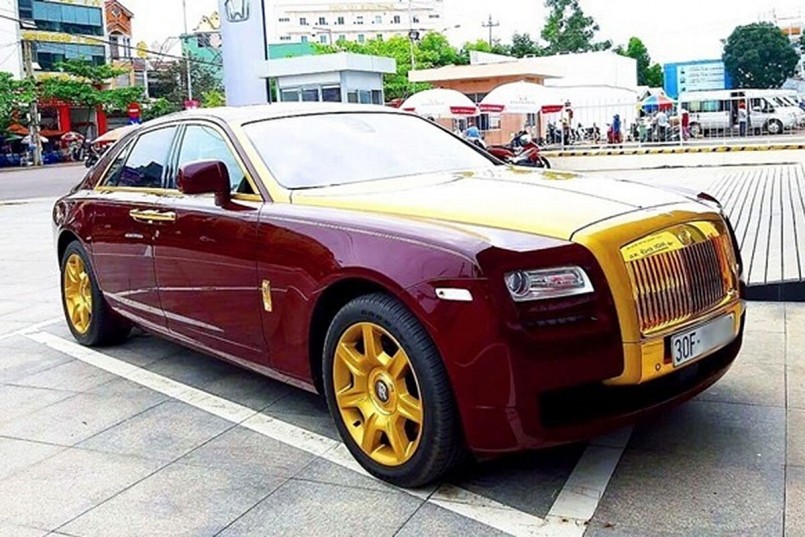 Rolls-Royce Ghost mạ vàng của ông Trịnh Văn Quyết hiện đang là tài sản đang thế chấp tại Ngân hàng TMCP Đầu tư và Phát triển Việt Nam – chi nhánh Quy Nhơn. Rolls-Royce Ghost mạ vàng của ông Trịnh Văn Quyết hiện đang là tài sản đang thế chấp tại Ngân hàng TMCP Đầu tư và Phát triển Việt Nam – chi nhánh Quy Nhơn.