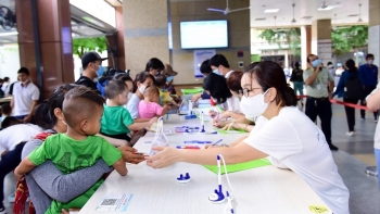 “Tròn tiếng cười – Vẹn tương lai” tiếp nối hành trình phẫu thuật miễn phí cho các trẻ bị dị tật hàm mặt