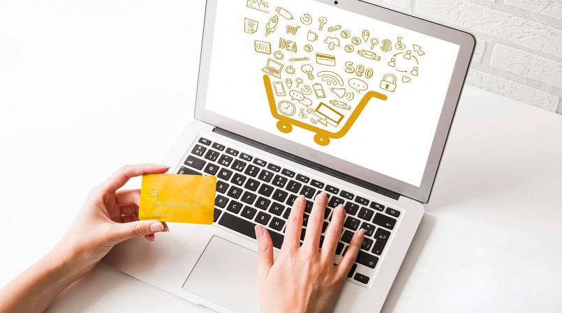 Thương mại điện tử là xu thế phát triển nhằm tạo ra sự kết nối mạnh mẽ. 