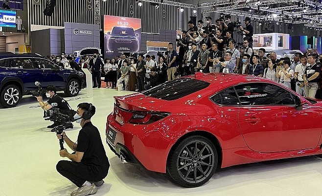 Sự kiện bắt đầu tại gian hàng của Subaru.