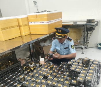 Tạm giữ gần 20.000 hộp mỹ phẩm có dấu hiệu giả mạo nhãn hàng