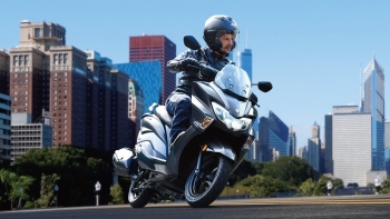 Suzuki Burgman Street 125 EX: Thiết kế đỉnh cao, tính năng hiện