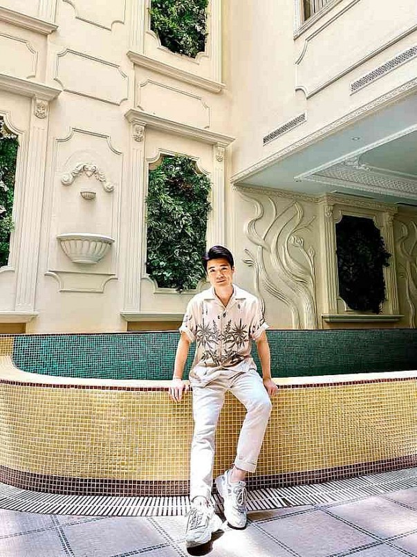 Bên ngoài có bể bơi Bên ngoài có bể bơi