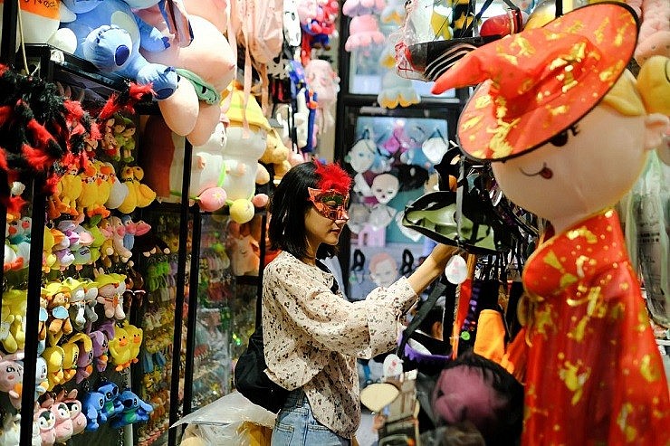 Các món đồ “kinh dị” luôn hút các bạn trẻ là học sinh, sinh viên