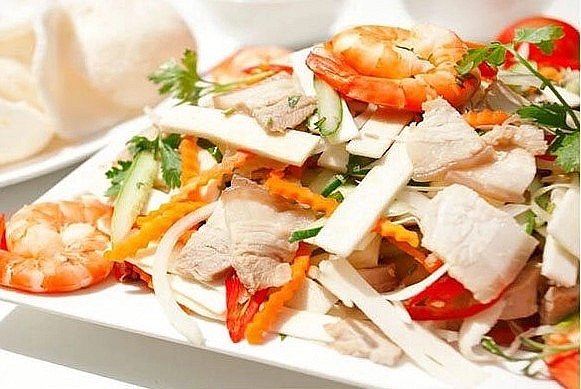 Món nộm củ hũ dừa.