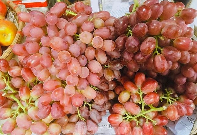Theo các tiểu thương, nho giá rẻ có nguồn gốc từ Trung Quốc.