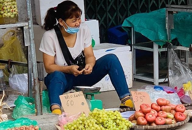 Nho xanh được bán với giá chỉ 60.000 đồng/kg