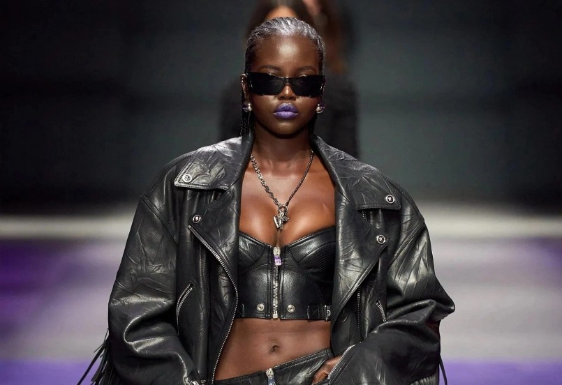 Mốt trang phục cho mùa Đông 2022 gây bão, chất liệu da mê hoặc Mốt trang phục cho mùa Đông 2022 gây bão, chất liệu da mê hoặc