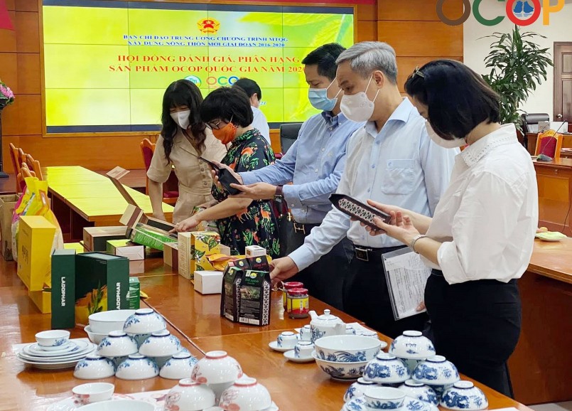 Thái Bình đẩy mạnh việc hỗ trợ các chủ thể nhằm đưa các sản phẩm OCOP tham gia các sàn thương mại điện tử. Thái Bình đẩy mạnh việc hỗ trợ các chủ thể nhằm đưa các sản phẩm OCOP tham gia các sàn thương mại điện tử.