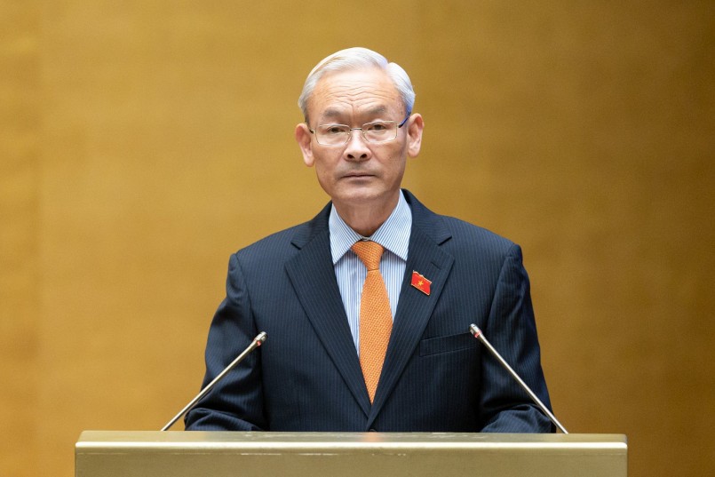 Chủ nhiệm Ủy ban Tài chính, Ngân sách của Quốc hội Nguyễn Phú Cường trình bày